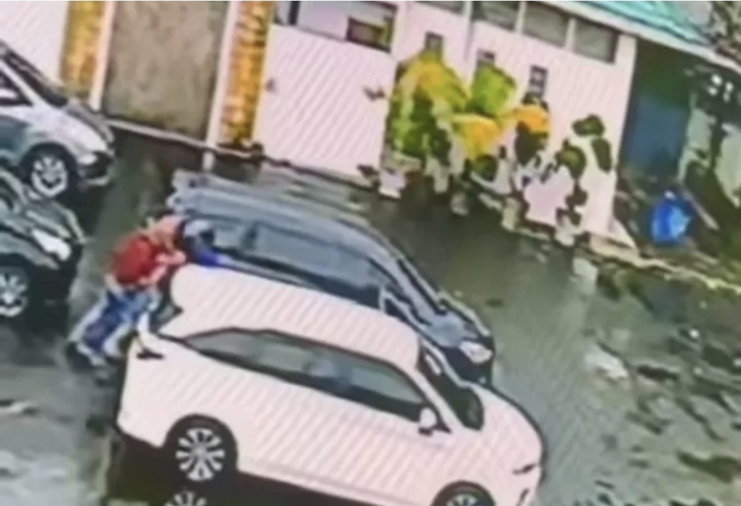PENCULIKAN: Potongan layar video CCTV penculikan kepala cabang bank BRI di Jakarta, Rabu (20/8/2025) (Info_Cikarang)