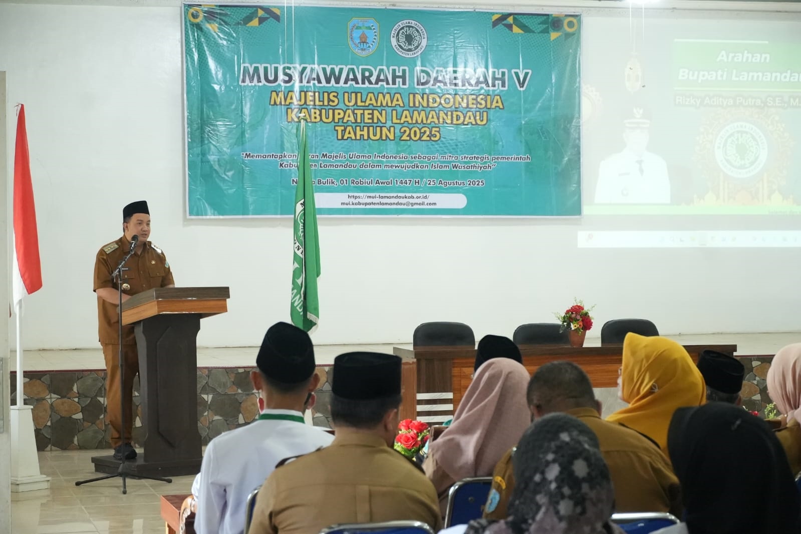 Bupati Kabupaten Lamandau Rizky Aditya Putra saat membuka musda ke V MUI Lamandau, (25/8).