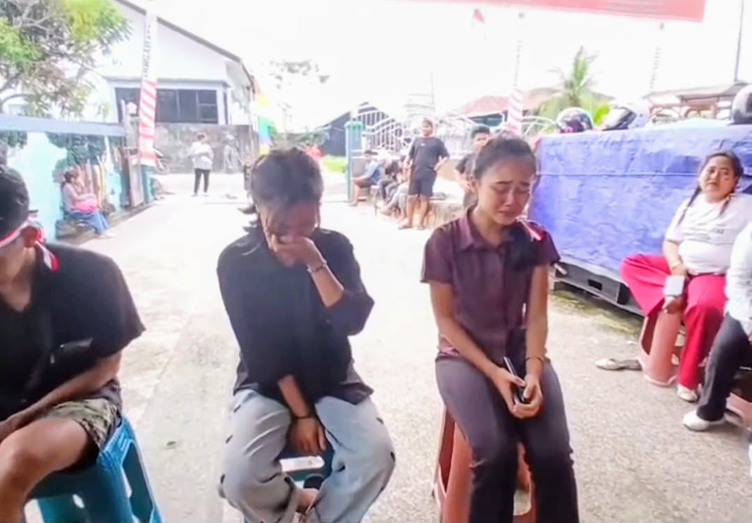 Peserta lomba menangis di Gang Ria Mentaya, Jalan Walter Condrad, Kecamatan Baamang, Kabupaten Kotawaringin Timur.