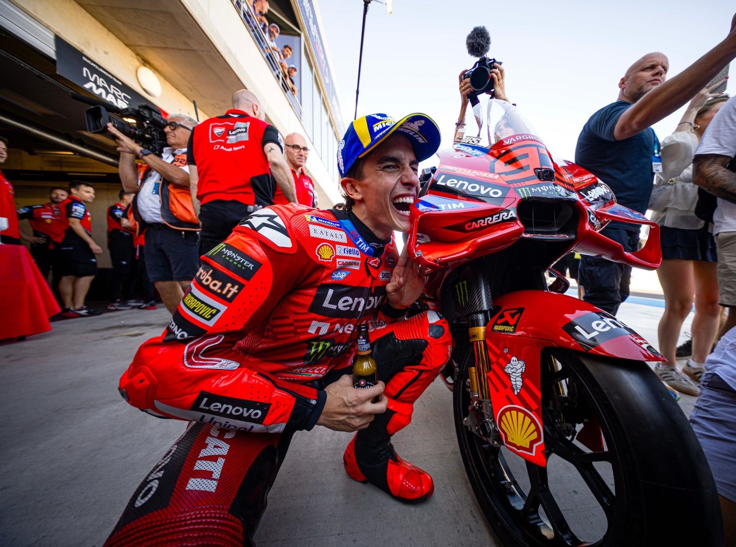 Ekspresi Marc Marquez setelah memenangi MotoGP Hungaria 2025, baru-baru tadi.