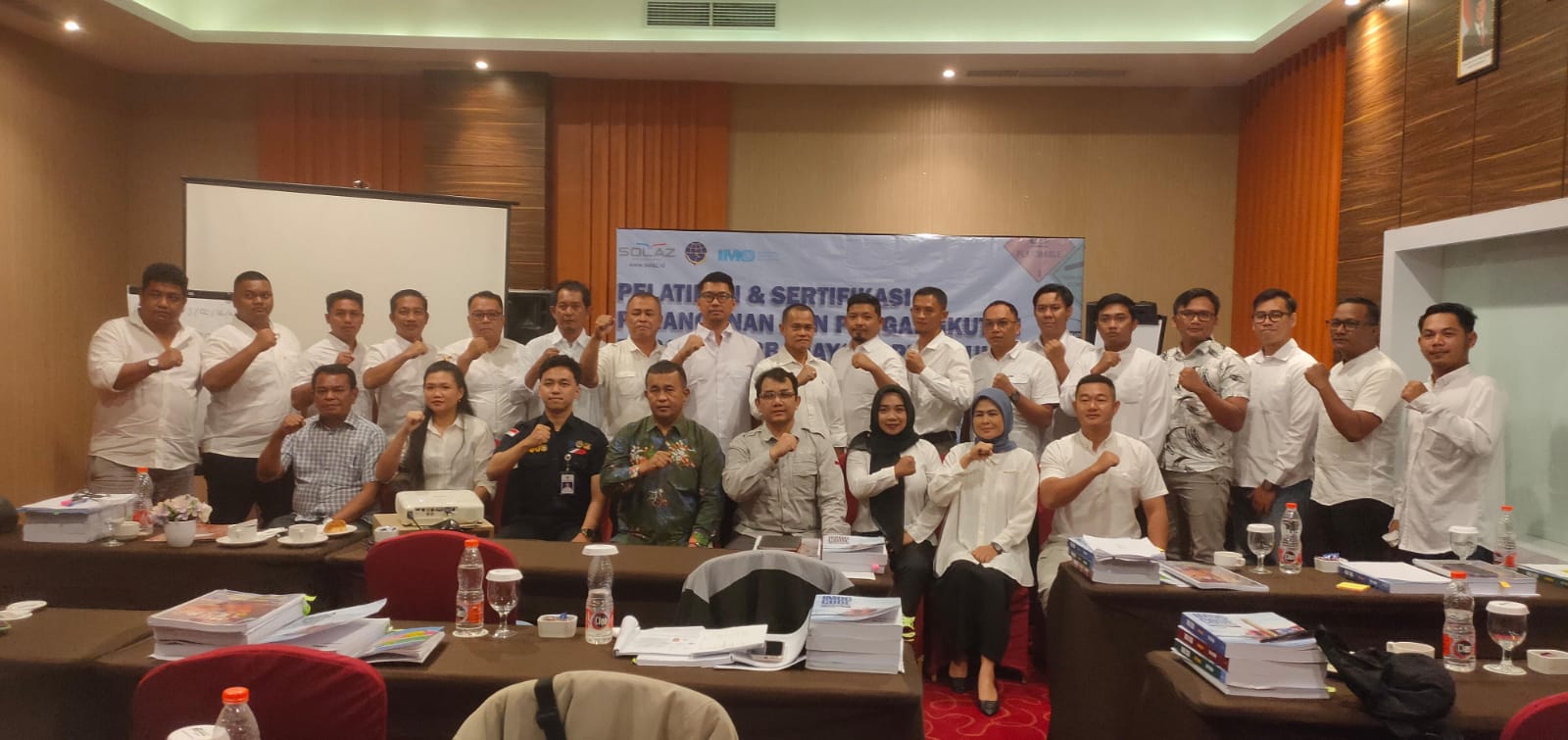 &nbsp;Foto bersama pada kegiatan pelatihan dan Sertifikasi IMDG Code, Jumat (29/8)YUNI/RADAR SAMPIT