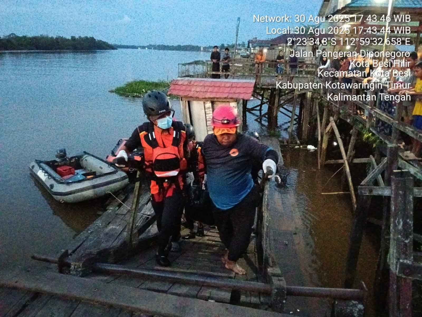 Setelah dua hari dilakukan pencarian intensif, jasad Bagus Isgiyanto, anak buah kapal (ABK) tongkang Karya Maju atau TB Satria Raya yang dilaporkan tenggelam di Sungai Mentaya, akhirnya ditemukan