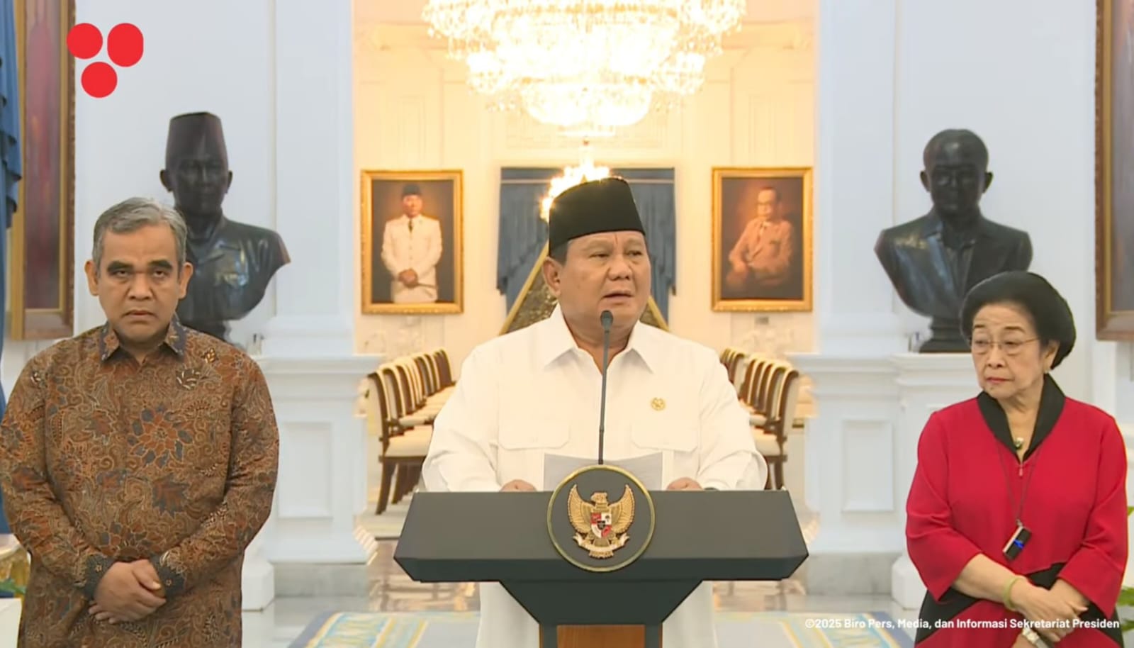 Presiden Republik Indonesia Prabowo Subianto menyampaikan keterengan pers di Istana Merdeka, Ahad (1/8/2025). (Instagram : Kemensesneg RI)