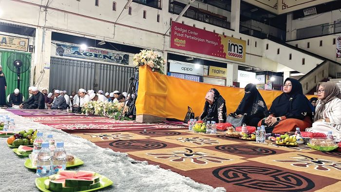 ACARA: Peringatan Maulid Nabi Muhammad SAW 1447 Hijriah/2025 Masehi di Pasar PPM Sampit, Senin (1/9/2025). FOTO: WISNU/RADAR SAMPIT