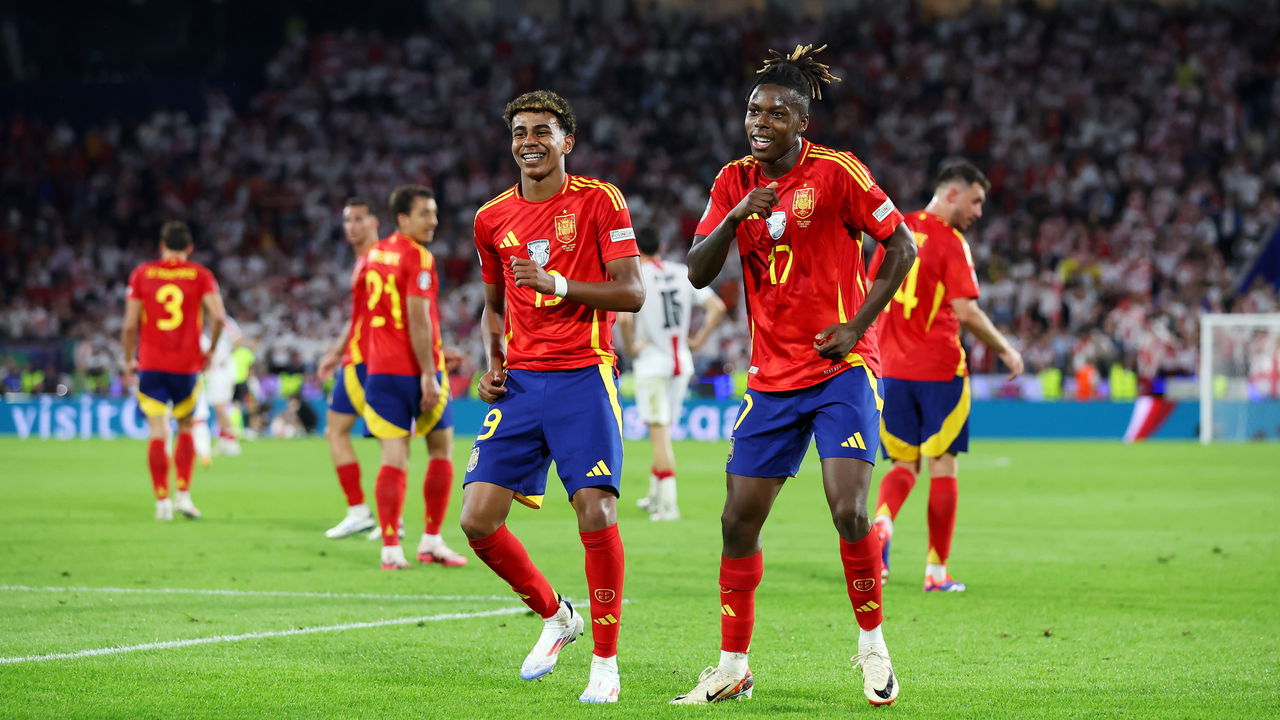 Pemain depan timnas Spanyol Lamine Yamal dan N William Jr, bakal menghadapi tantangan berat saat melawan timnas Turki , (8/9) dini hari WIB.