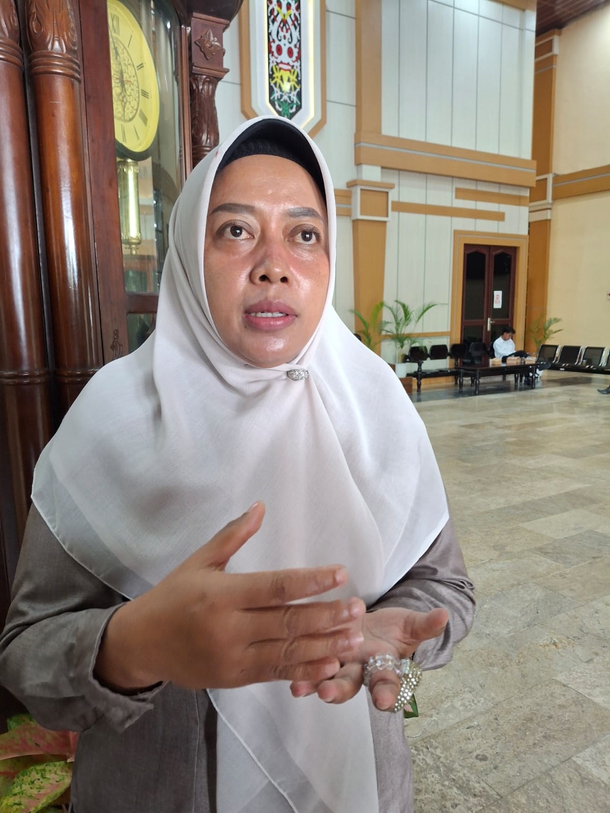 Wakil Ketua II DPRD Kobar Sri Lestari