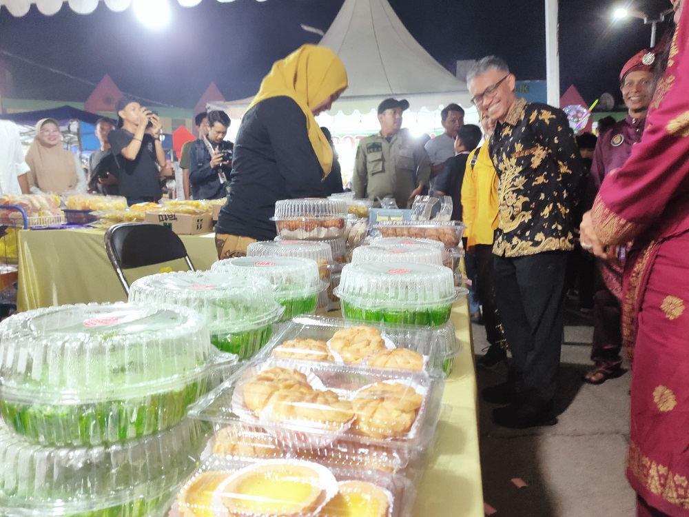 Festival Budaya Melayu Kutaringin 2025 resmi dibuka di halaman Pasar Induk Nanga Bulik, Kabupaten Lamandau, Rabu (10/9).