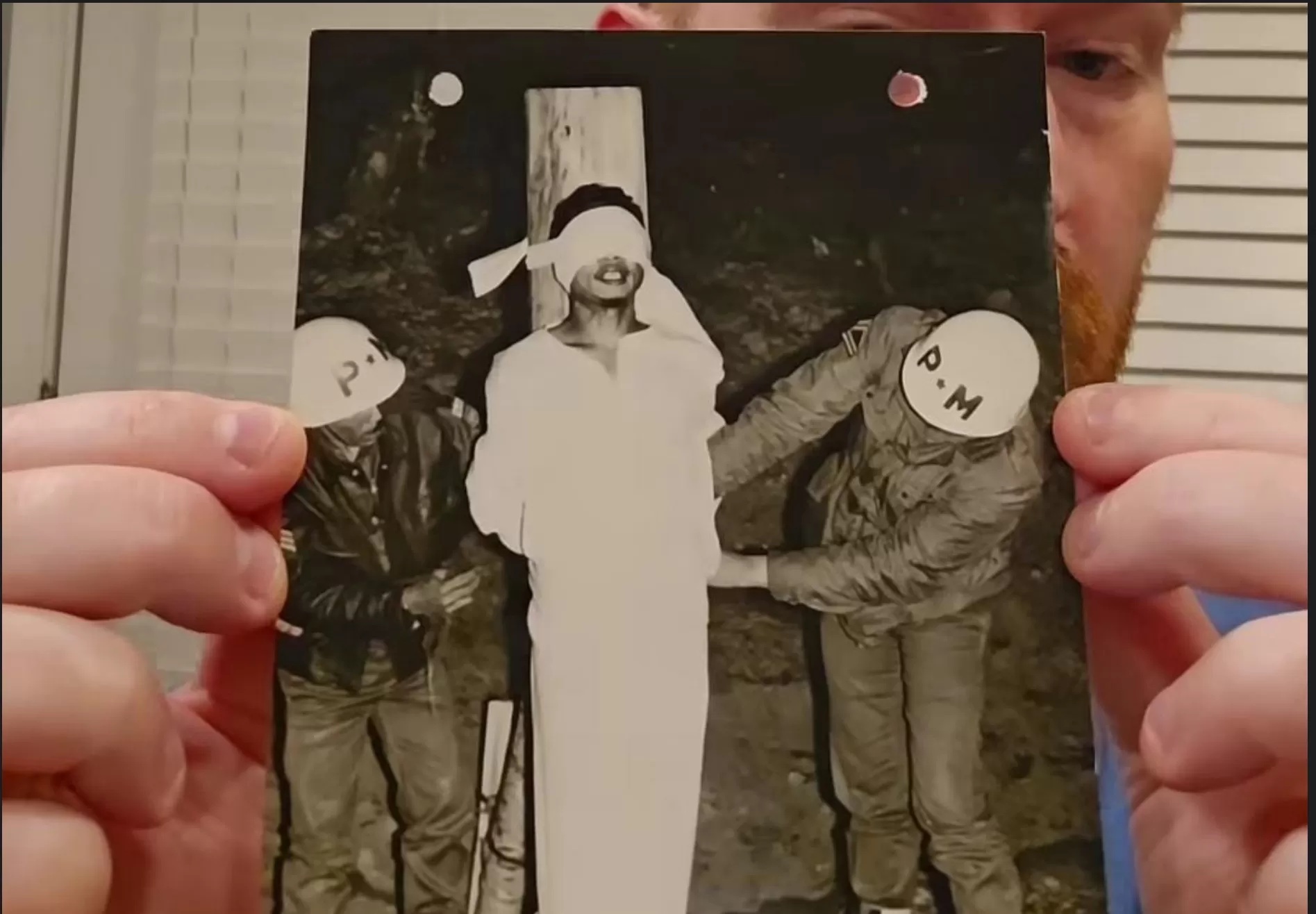 Warga AS Jacob Cass pamerkan foto eksekusi Letkol Untung atau Untung Syamsuri yang dikenal sebagai salah satu pemimpin Gerakan 30 September (G30S) pada 1965. (Instagram: @koleksi_sejarah_Indo)