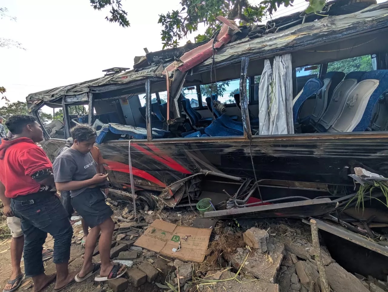 Ini identitas korban meninggal dunia dalam kecelakaan bus wisata yang terdiri dari rombongan nakes RS Bina Sehat Jember di Jalur Bromo (Nur Wahid/Halo Jember)