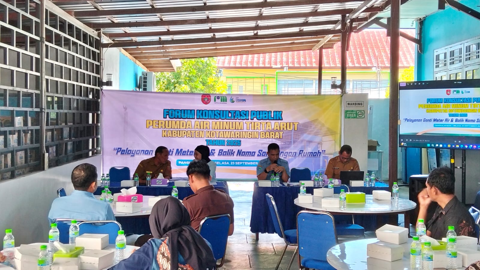 Perusahaan Umum Daerah Air Minum (Perumdam) Tirta Arut Kabupaten Kotawaringin Barat (Kobar) menggelar Forum Konsultasi Publik tahun 2025, Selasa (23/9/2025).