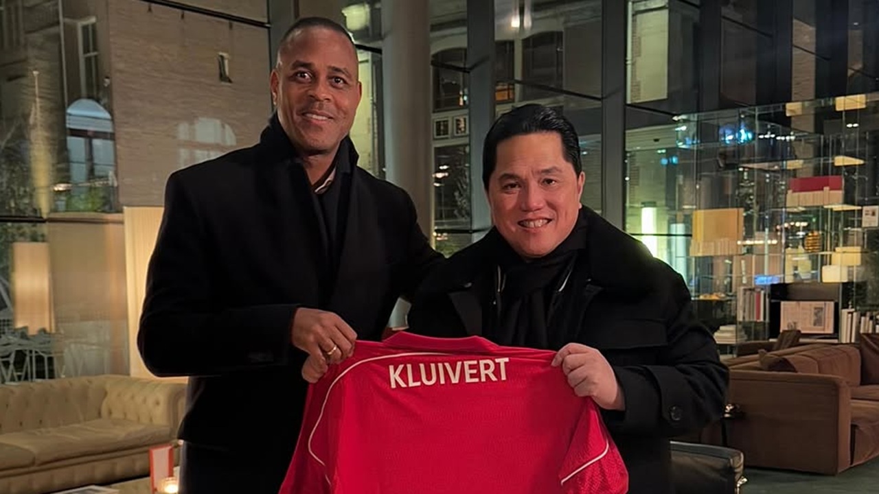 Patrick Kluivert saat akan diperkenalkan Ketua PSSI Erick Thohir sebagai pelatih timnas Indonesia, menggantikan Shin tae Yong