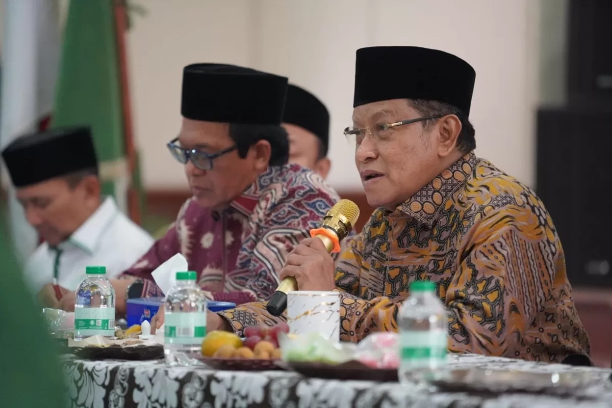 Mantan Ketum PBNU sekaligus Ketua Umum Lembaga Persahabatan Ormas Islam (LPOI) Said Aqil Siroj mengecam video kiai terima amplop yang tayang di TV. (Hilmi/Jawa Pos)