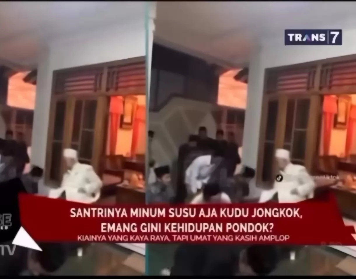 Cuplikan tayangan di Trans7 yang menggambarkan sosok kiai menerima uang dan sejumlah santri berjalan ngesot. (Istimewa)