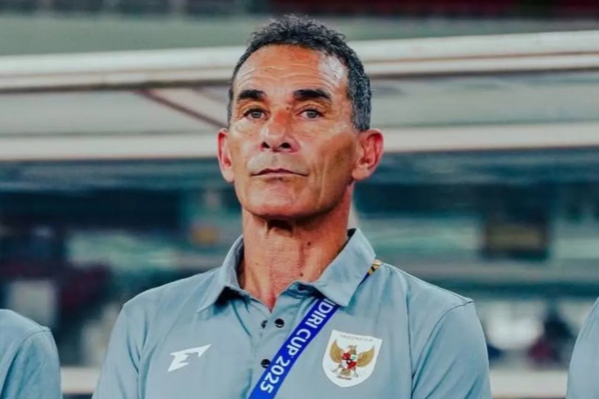 Gerald Vanenburg resmi dipecat