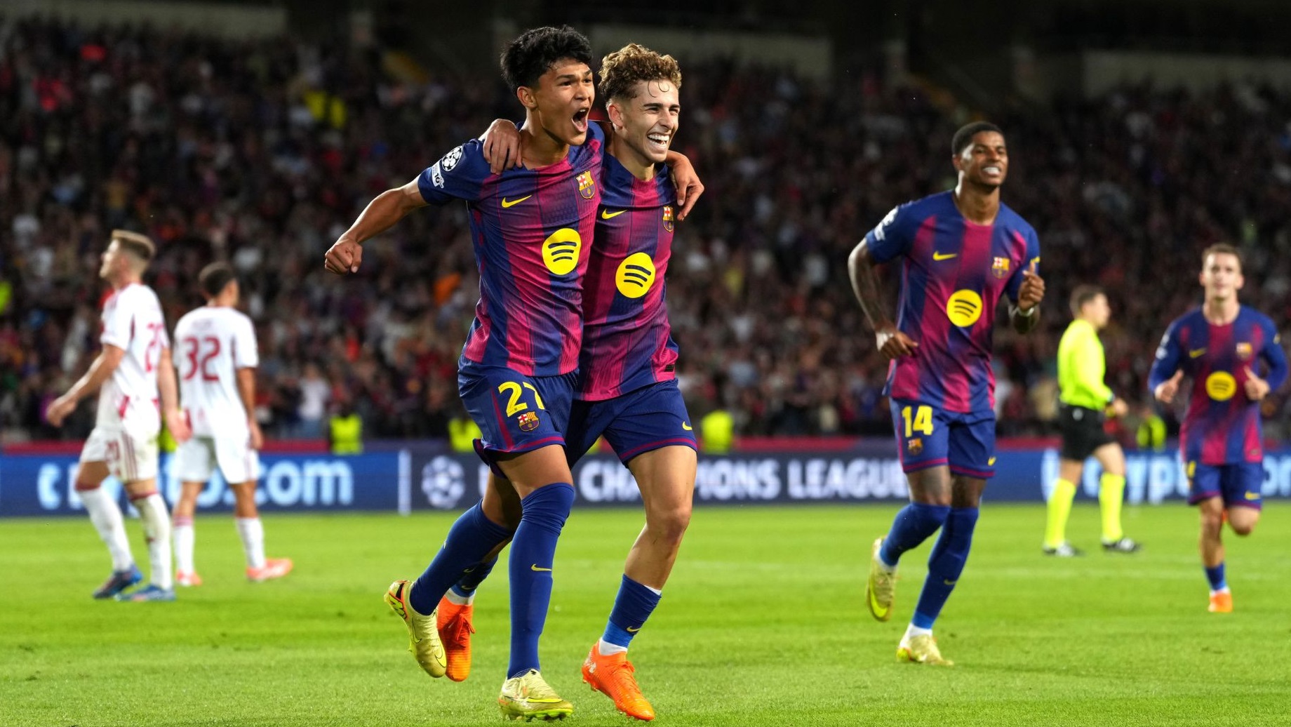 Selebrasi pemain Barcelona usai mencetak gol ke gawang Olympiakos, pada matchday 3 UCL 2025/2026.