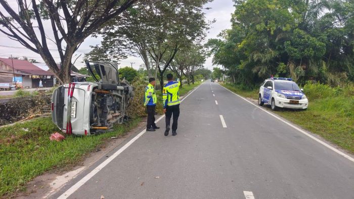 KECELAKAAN MAUT : Polantas Polresta Palangka Raya olah TKP kecelakaan maut di Jalan Ir. Soekarno, Palangka Raya antara mobil dan sepeda motor, Jumat (24/10/2025) sekitar pukul 04.45 WIB.