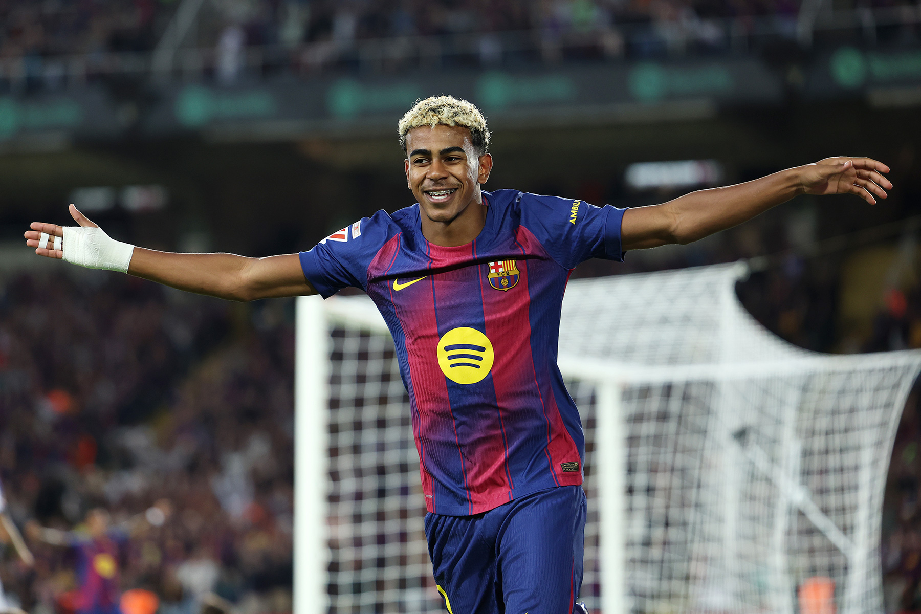 Lamine Yamal, pemegang nomor punggung 10 di FC Barcelona
