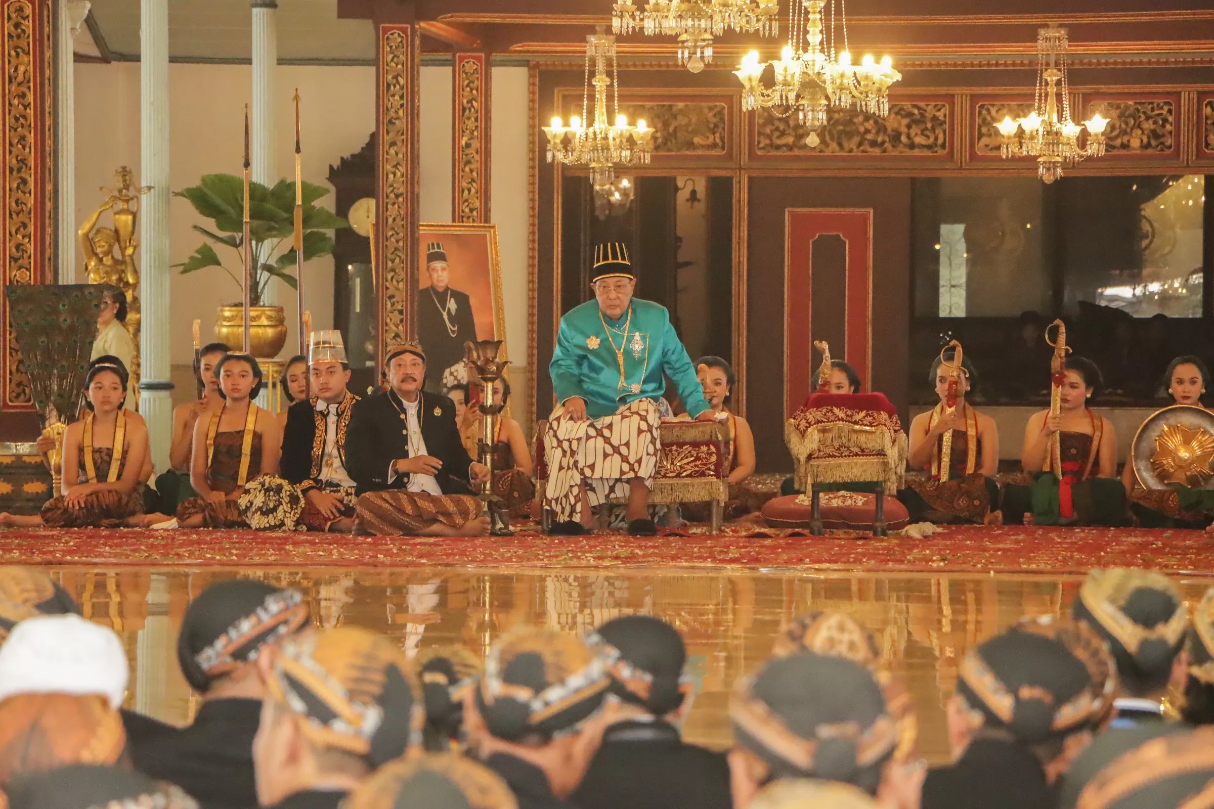 Raja Keraton Solo PB XIII wafat di usia 77 tahun, Siapa Penerus Takhta? Ini Daftar Anak-anak Sinuhun Pakubuwono XIII (M IHSAN/RADAR SOLO)