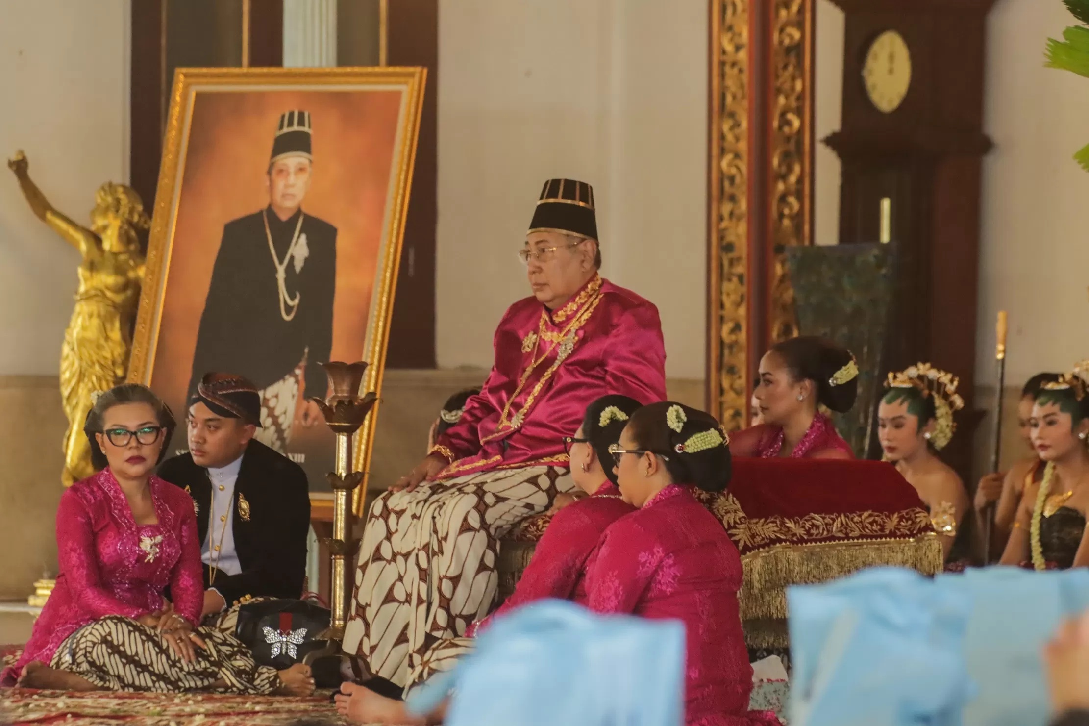 Sinuhun Pakubuwono XIII Wafat, Dimakamkan di Makam Raja-Raja Imogiri pada Selasa Kliwon (M IHSAN/RADAR SOLO)