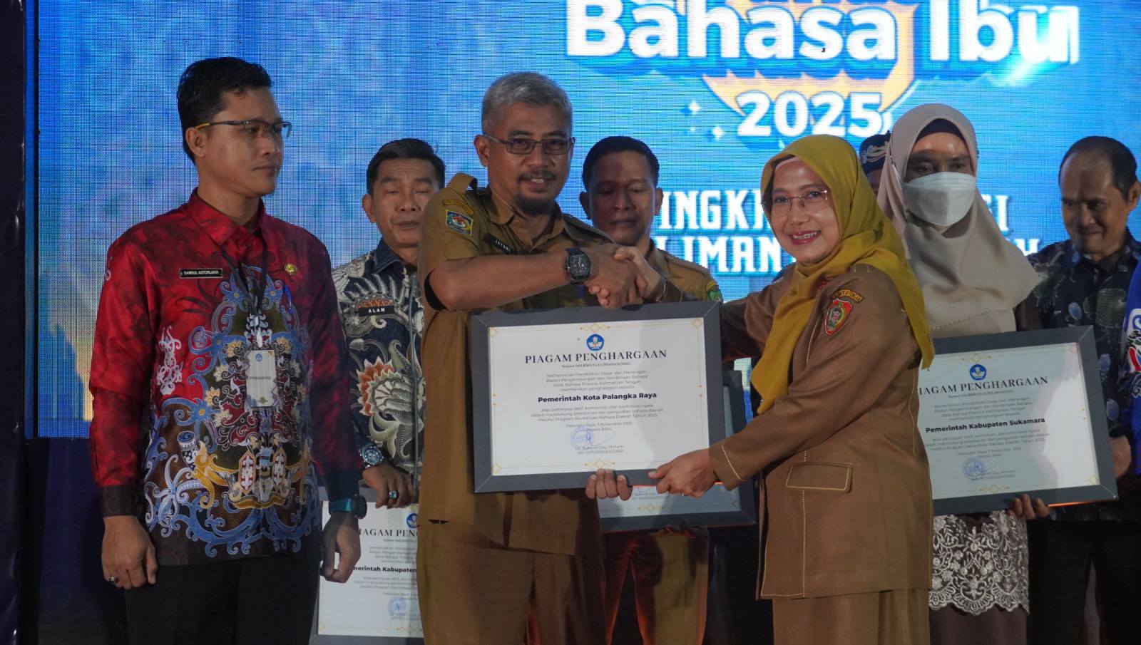 Kepala Dinas Pendidikan Kota Palangka Raya Jayani menghadiri Festival Tunas Bahasa Ibu (FTBI) tingkat Provinsi Kalteng 2025.