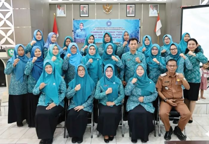 PEMBINAAN: Kegiatan pembinaan TP-PKK Kabupaten Kotim di Kecamatan Telawang, baru-baru tadi. FOTO: TP PKK KOTIM/RADAR SAMPIT