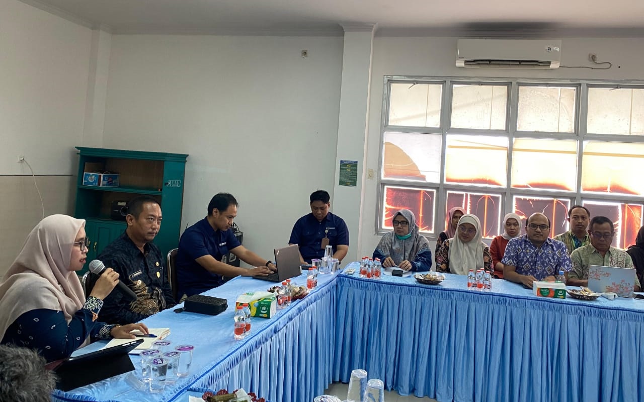 Bupati Sukamara Masduki memimpin rapat dengan RSUD Sukamara sebagai upaya peningkatan pelayanan