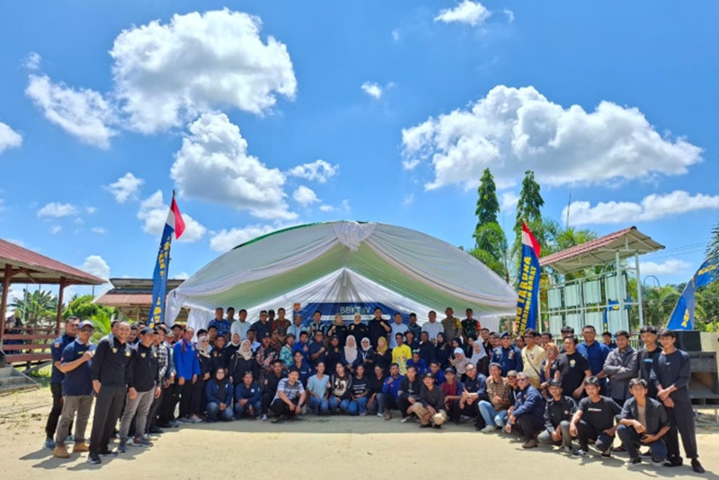 Kegiatan Bulan Bhakti Karang Taruna (BBKT) ke-4 tingkat Kabupaten Kotawaringin Barat (Kobar) di Desa Sungai Pakit, Kecamatan Pangkalan Banteng, pada Sabtu (8/11)