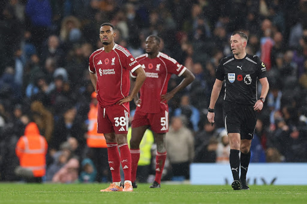 Para pemain Liverpool setelah alami kekalahan saat bertandang ke markas Manchester City, Senin (10/11) dini hari  WIB.