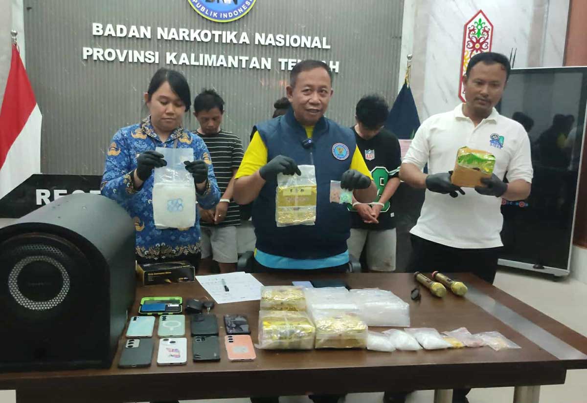 DIAMANKAN: Barang bukti narkotika berupa 8,3 kg sabu dan lainnya yang disita BNNP Kalteng.
