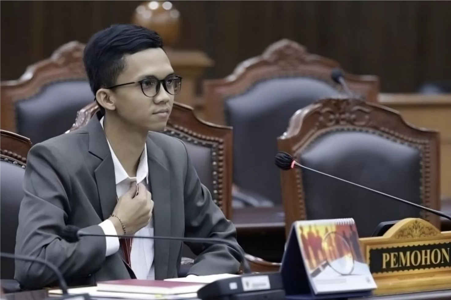 Muhamad Anugrah Firmansyah, pemohon uji materi UU Nomor 1 Tahun 1974 tentang Perkawinan mengikuti sidang perdana di Mahkamah Konstitusi, Jakarta, Rabu (12/11/2025). (Humas MK)