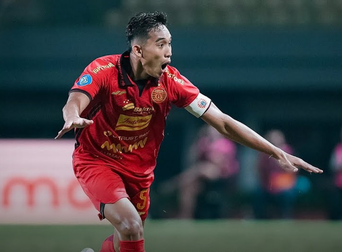 Selebrasi Rizky Ridho, setelah mencetak gol jarak jauh ke gawang Arema FC, dan masuk nominasi FIFA Puskas Award 2025.