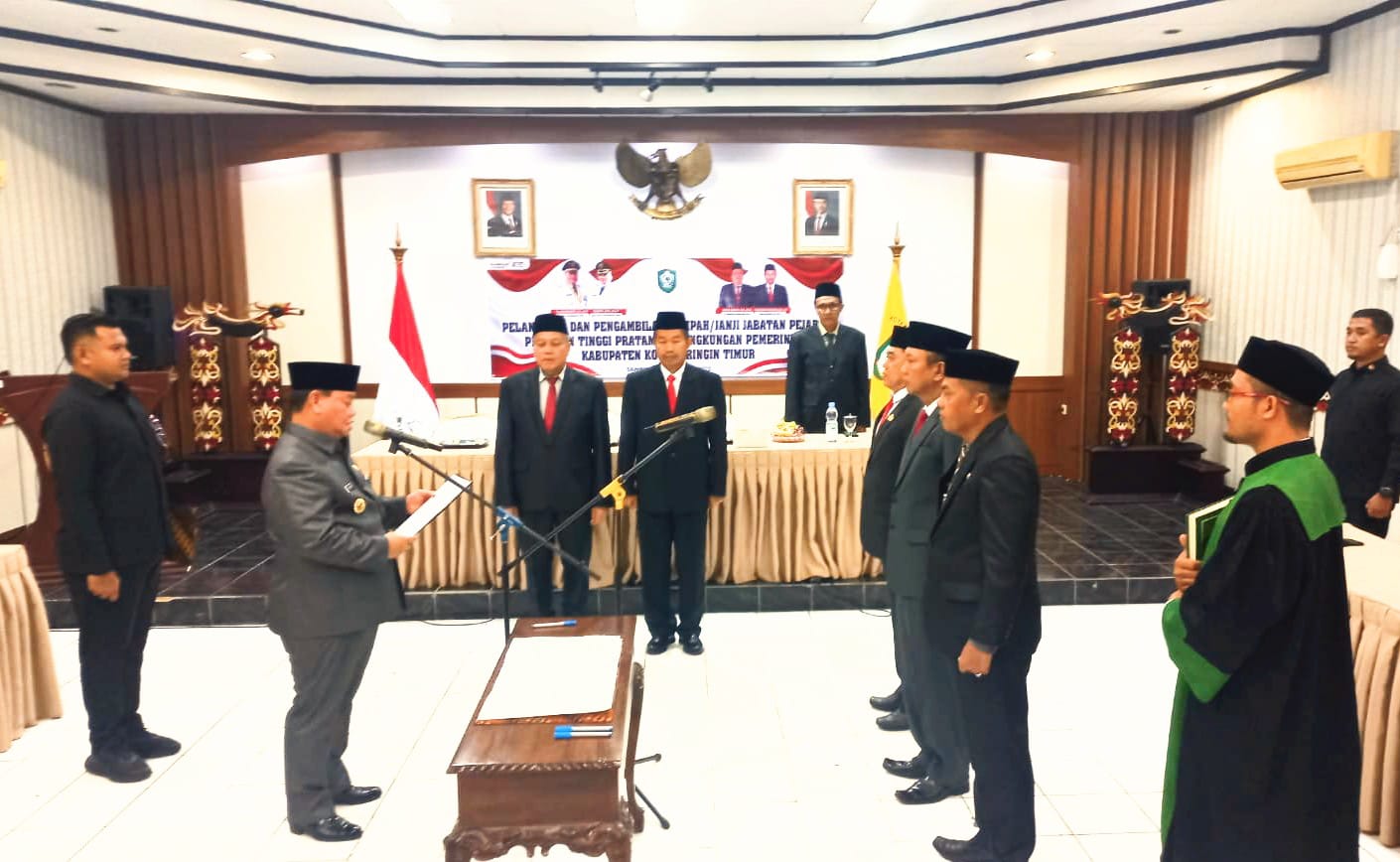 Tiga kepala dinas resmi diganti dalam sebuah penyegaran birokrasi yang dipimpin langsung Bupati Kotim Halikinnor, Jumat pagi (14/11/2025 ).