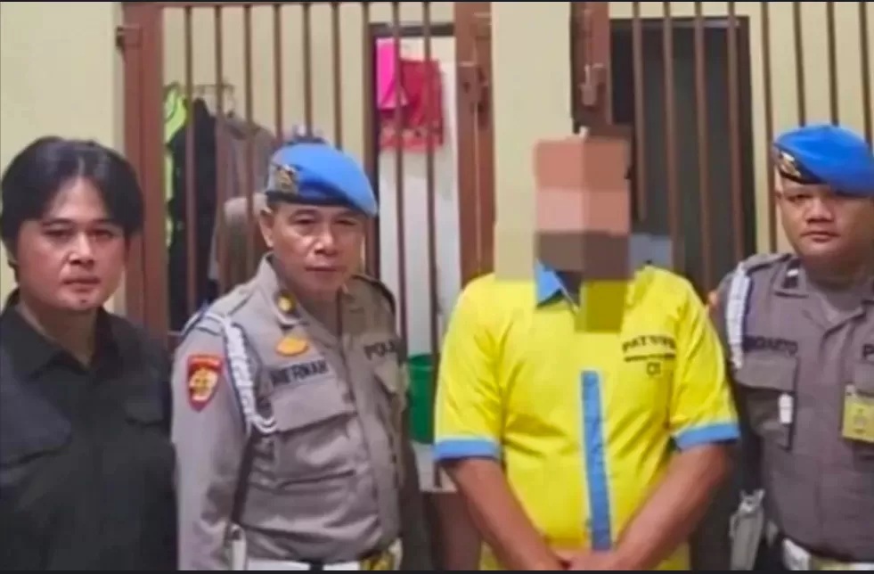 Sosok AKBP Basuki akhirnya muncul ke publik setelah diamankan di tempat khusus (Patsus) Polda Jawa Tengah, buntut dugaan hubungan gelapnya dengan Dwinanda Linchia Levi.(Radar Madiun).