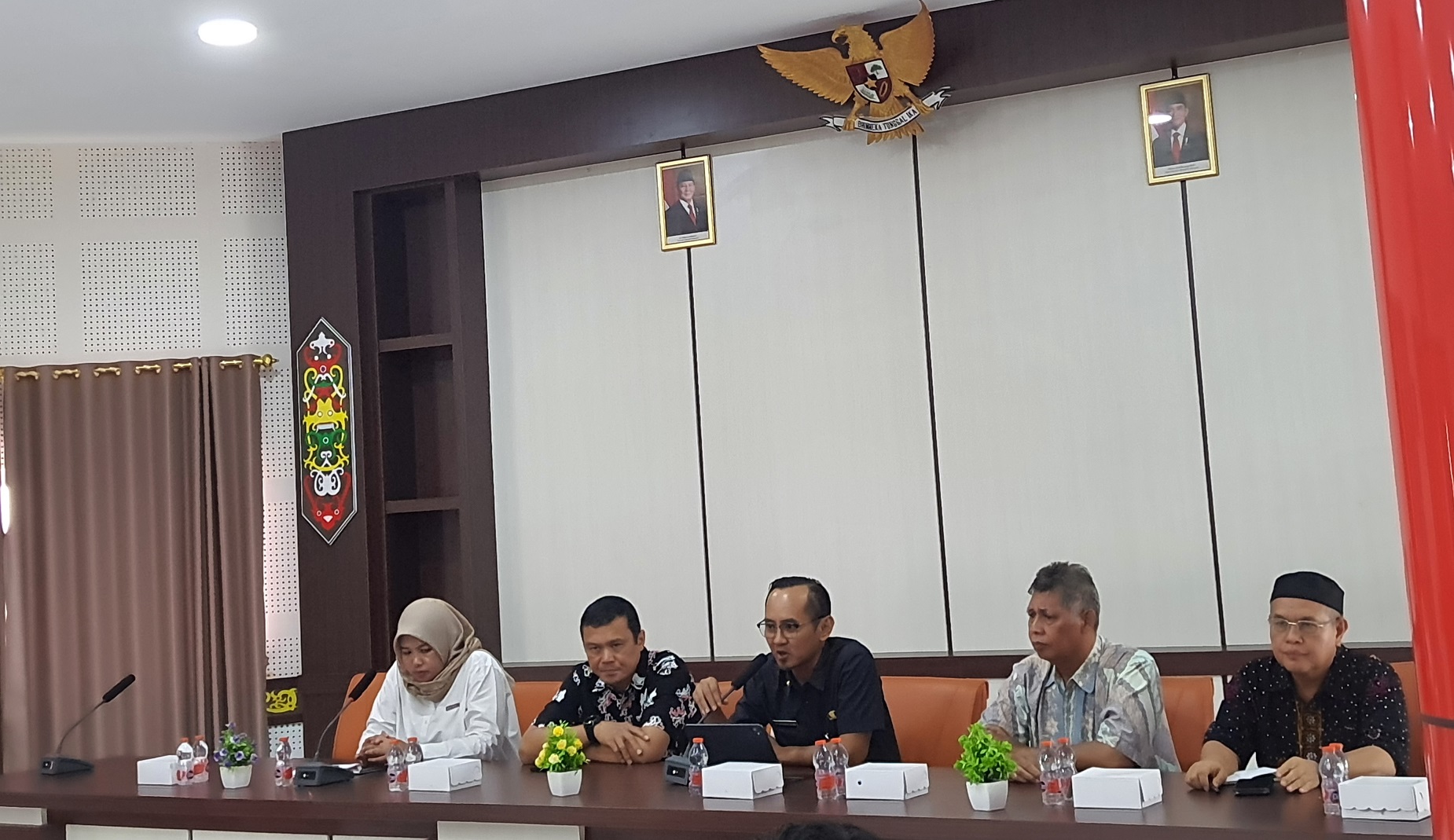 Rapat finalisasi hasil kaji lapangan yang dipimpin Plt Kepala Dinas Cipta Karya Tata Ruang dan Pertanahan Kotim, Mentana Dhinar Tistama, Jumat (21/11).