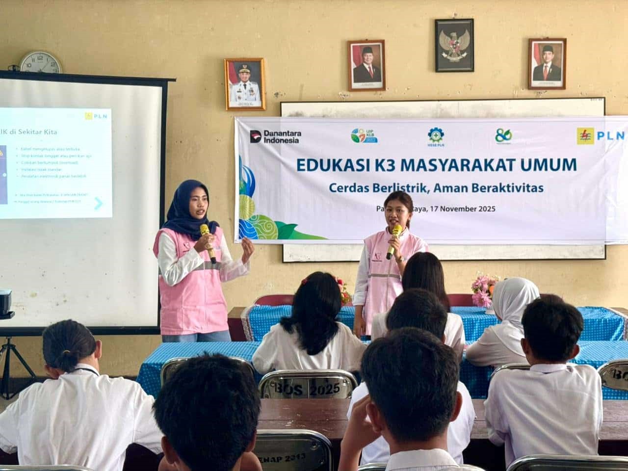 Edukasi Keselamatan dan Kesehatan Kerja (K3) diberikan kepada siswa SMP Negeri 6 Palangka Raya dengan menghadirkan dua narasumber perempuan dari PLN, yakni Hayun Saputri dan Pawestri Cendani Jantining
