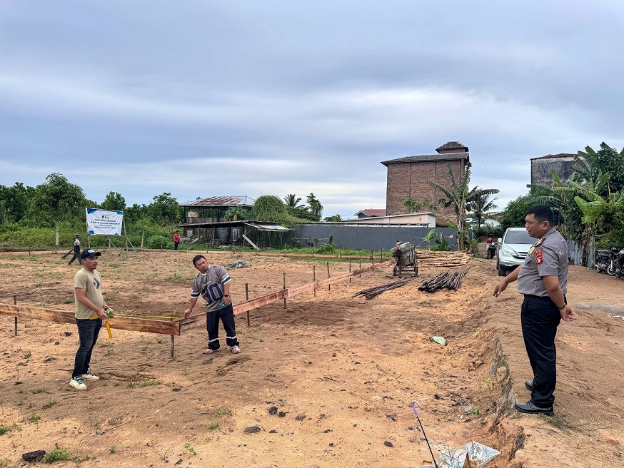 Kegiatan pembangunan dapur SPPG Polres Seruyan 2, untuk MBG