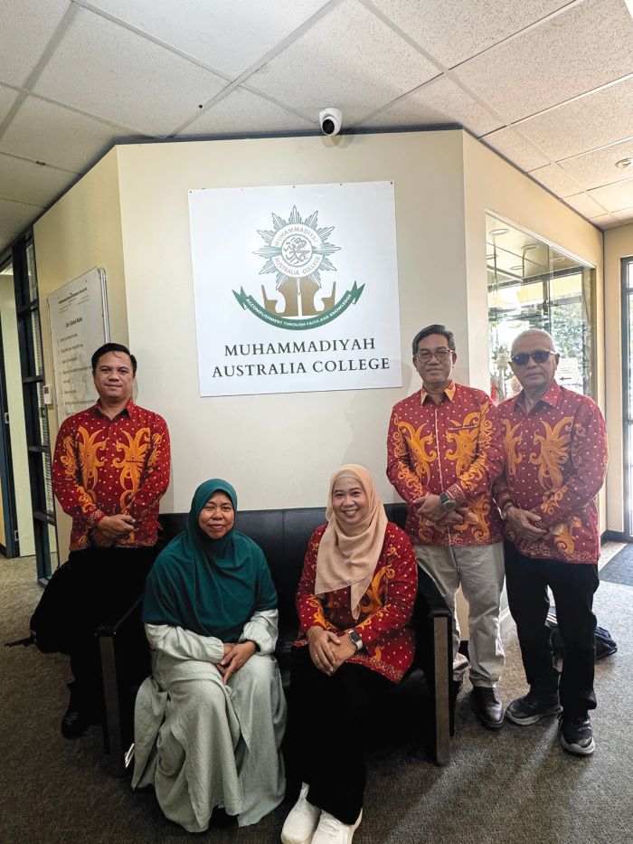 KUNJUNGAN : Pertemuan Rektor UMSA Ramadansyah beserta jajaran bersama Kepala Sekolah Muhammadiyah Australia Collage (MAC) Roszana di Melbourne, Australia, Selasa (25/11) pagi.