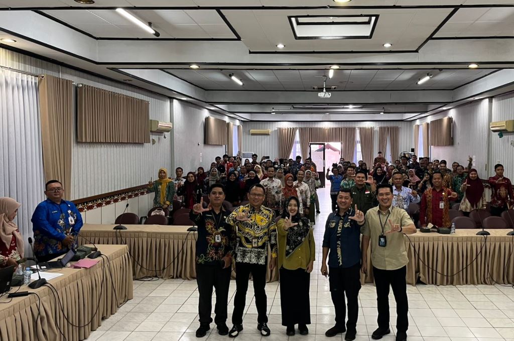 SOSIALISASI: Sosialisasi dan bimbingan teknis penggunaan Mbizmarket di Aula Anggrek Tewu Lantai 2, Setda Kotim, Kamis (4/12).
