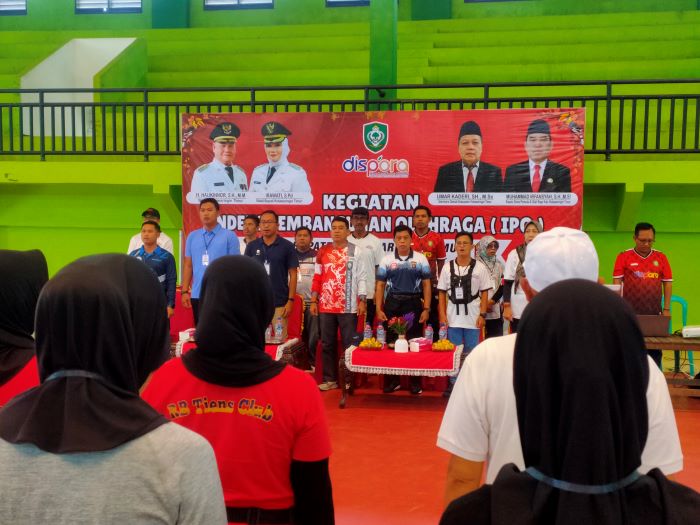 SEREMONIAL: Pembukaan kegiatan pengukuran IPO di Gedung Voli Indoor Stadion 29 Nopember, Sampit, Sabtu (6/12/2025). FOTO: YUNI/RADAR SAMPIT
