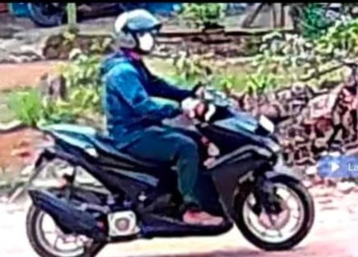 TERDUGA PELAKU: Tangkapan layar rekaman kamera pengawas yang memperlihatkan terduga pelaku pencurian di Sematu Jaya, Lamandau.