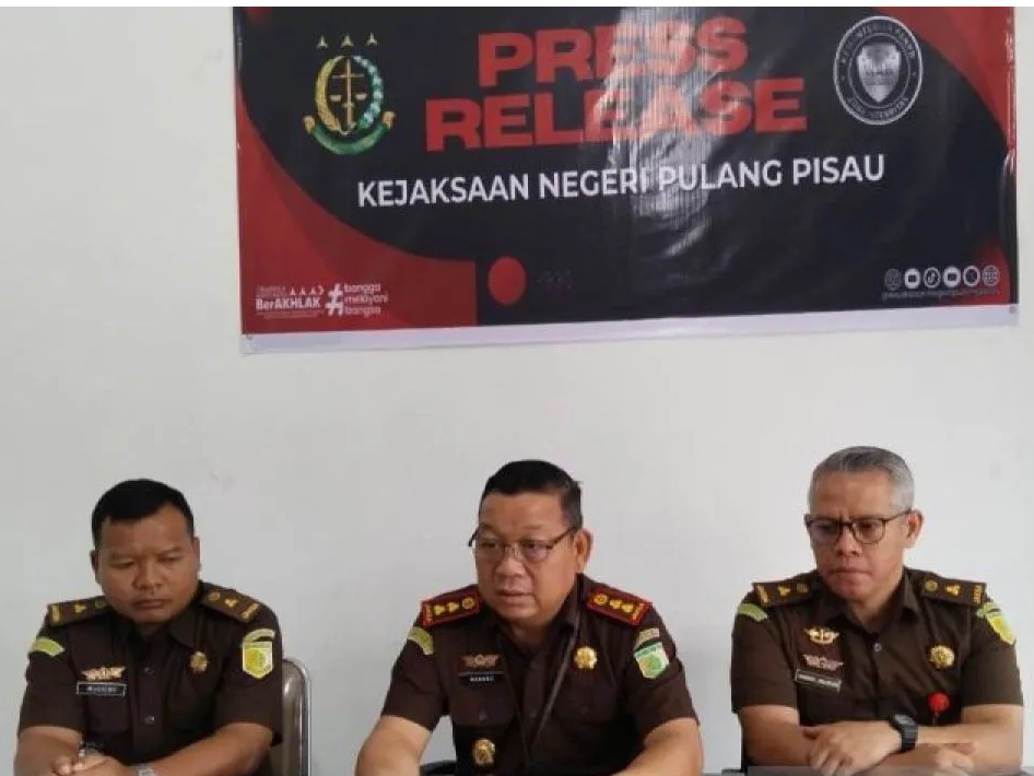 Kepala Kejaksaan Negeri (Kajari) Pulpis, Nanang Dwi Priharyadi saat rilis progres penanganan kasus tipikor (Antara)