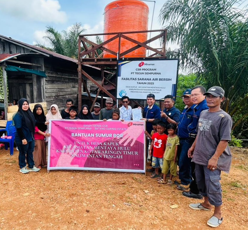 Minamas Plantation melalui PT Teguh Sempurna, Batang Garing Estate (BGE) menyerahkan fasilitas sarana air bersih untuk warga Desa Kapuk, Kecamatan Mentaya Hulu, Kotim, Selasa (24/12/2025)
