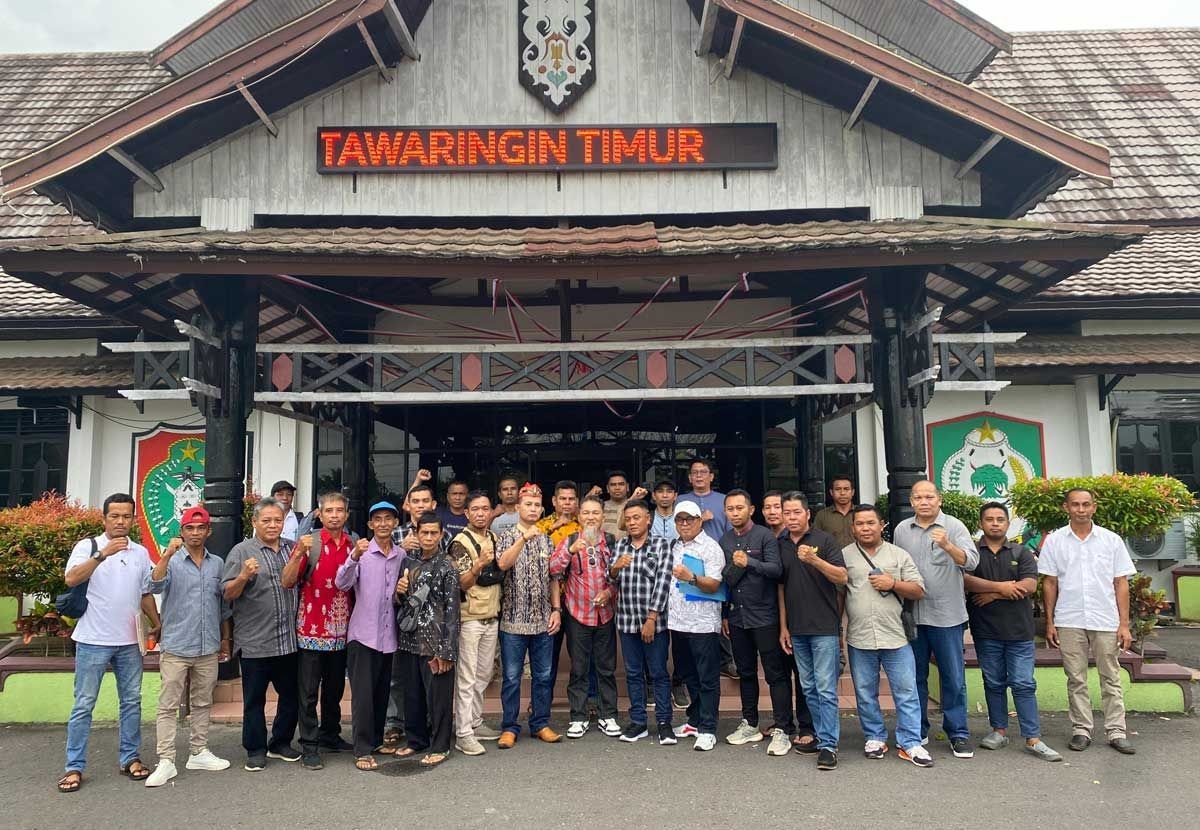 ASPIRASI:Perwakilan 23 koperasi saat menyampaikan tuntutan plasma perkebunan di Kantor Bupati Kotim, Senin (8/9) lalu.&nbsp;Dok.radarsampit