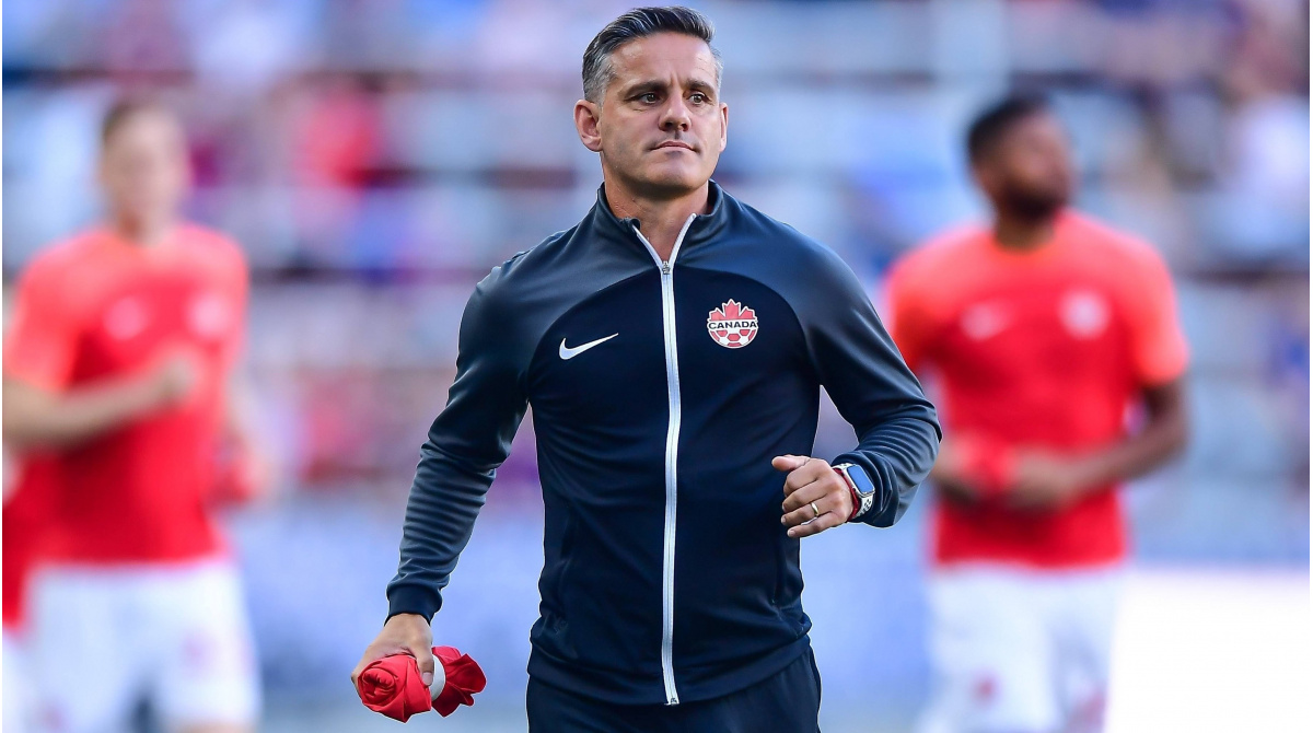 John Herdman saat melatih timnas Kanada, dan kini jadi pelatih timnas Indonesia