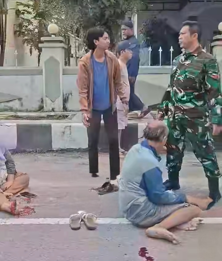 :  Kecelakaan lalu lintas di ruas Jalan Pangeran Antasari, Kelurahan Raja, Kecamatan Arut Selatan, Kabupaten Kotawaringin Barat, Senin (29/12).