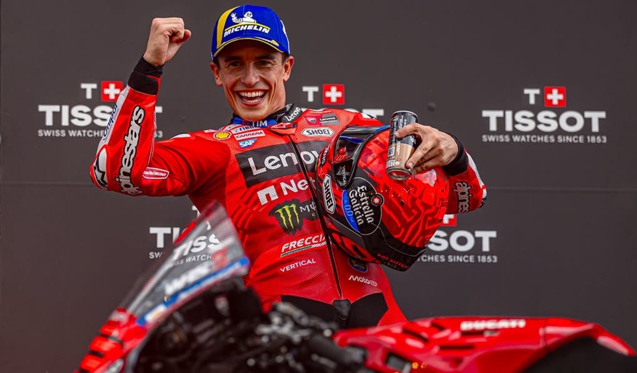 Marc Marquez dari tim Ducati Lenovo yang menjadi juara dunia MotoGP 2025.