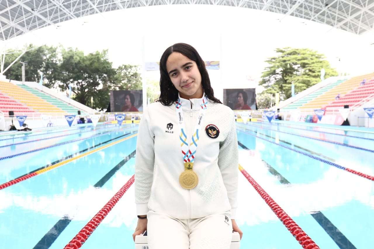 Atlet renang putri Indonesia, Masniari Wolf  meraih medali emas pada SEA Games 2025 pada final cabang renang 50 meter gaya punggung putri.