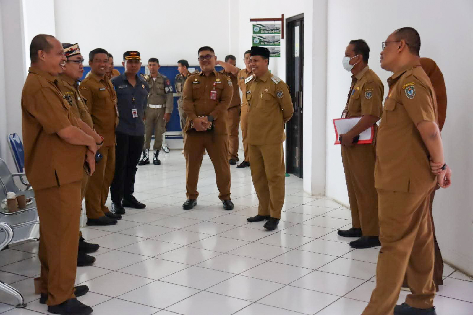 Wakil Bupati Seruyan Supian meninjau General Check Up (GCU) bagi pejabat eselon II dan dua camat di RSUD Kuala Pembuang, Senin.