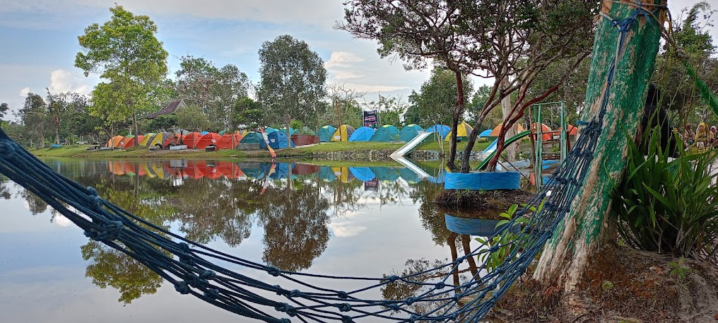 Objek Wisata Alam Salju, Jalan Jenderal Sudirman kilometer 6, Sampit.