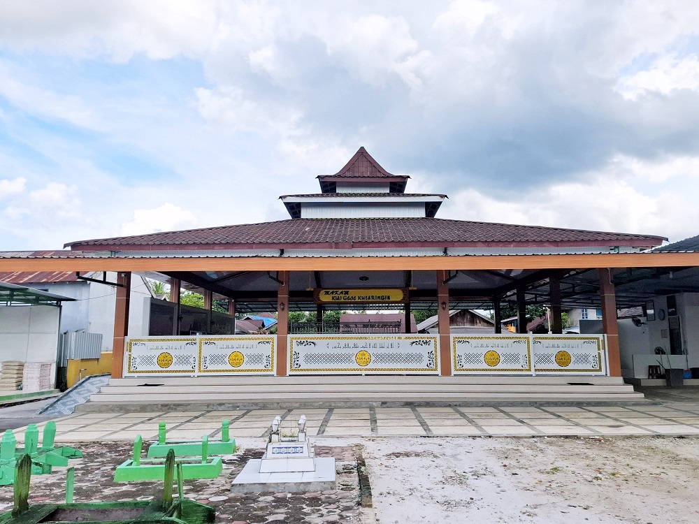 Makam Kiai Gede di Kecematan Kotawaringin Lama setelah pemugaran.